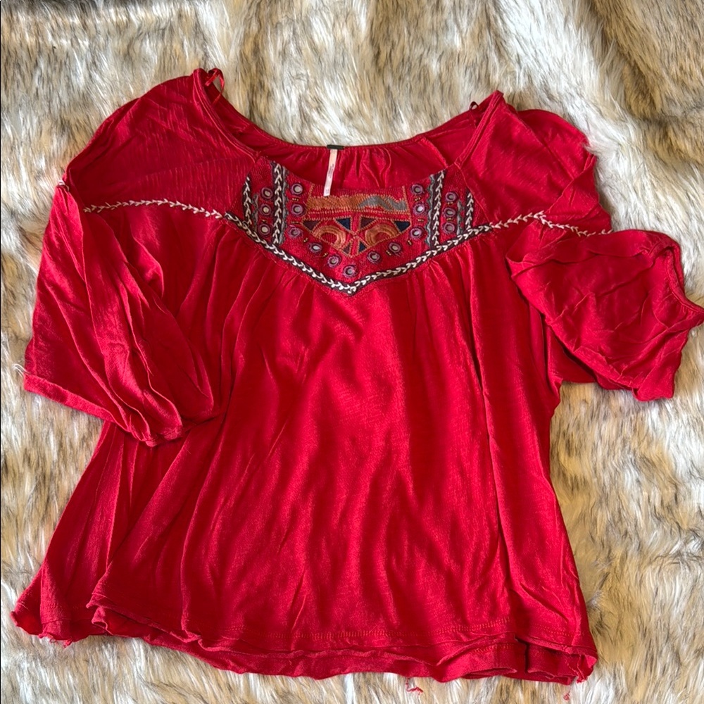 F r e e P e o p l e • Balloon sleeve embroidered farmers market blouse